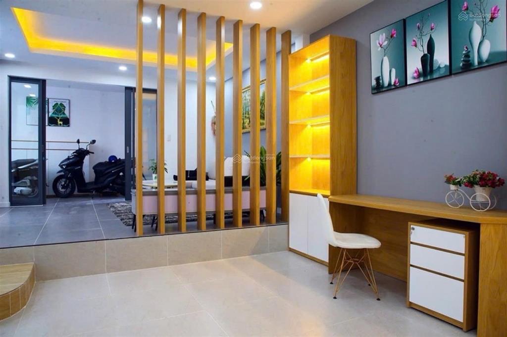 Diện tích lớn 100m2  đa công năng  ngang đẹp  vị trí trung tâm bình thạnh  full nội thất ở ngay