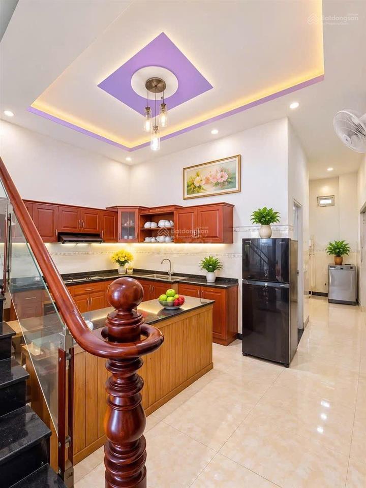View đà lạt nghỉ dưỡng  mát mẻ cả ngày  khu hiếm nhà bán  hẻm xe bus thông  gara riêng