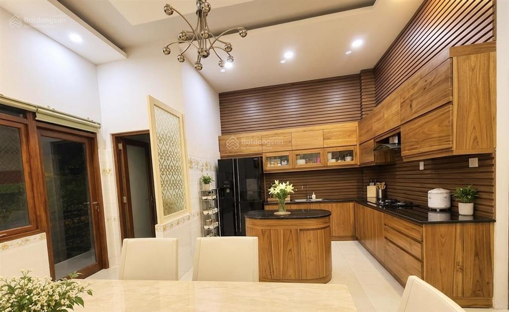 Nhà mặt tiền ngã tư hàng xanh điểm vàng kinh doanh ngang 5m+ nở hậu khai thác đa công năng