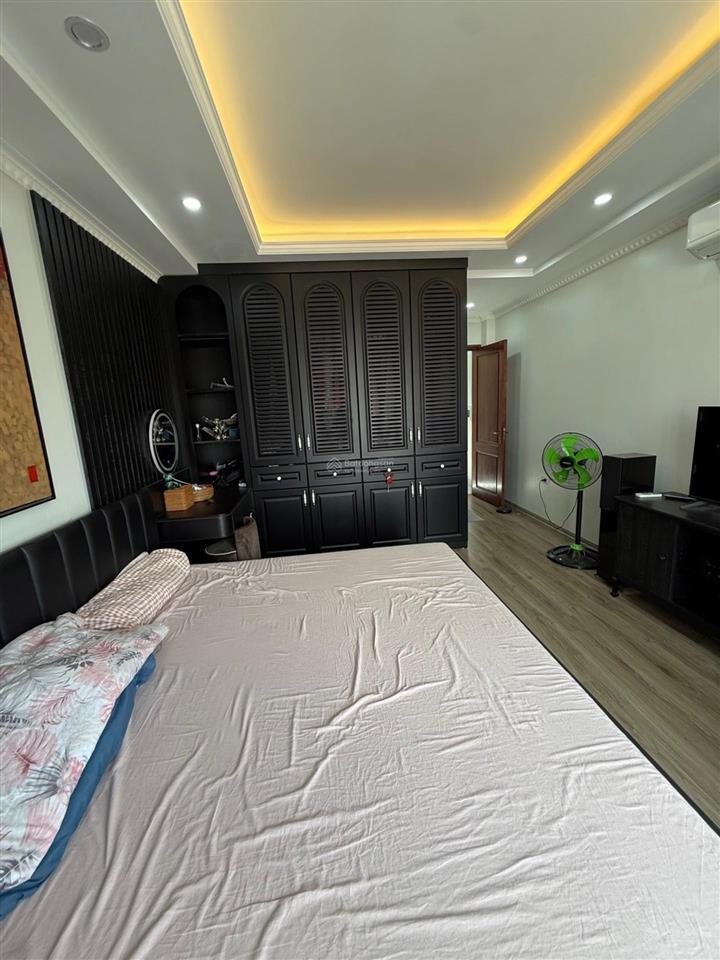 Trần quốc hoàn 60m  5 tầng  phân lô  ô tô tránh  kinh doanh  2 thoáng  mt 4.8m  23.9 tỷ