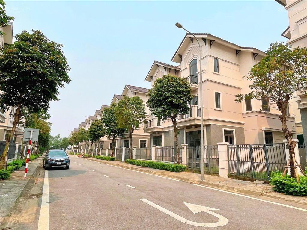 Bán cặp biệt thự song lập dt lớn 135m2, giá chỉ 9,x tỷ/căn khu centa city