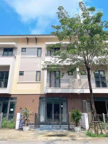 Bán shophouse hướng nam bao thuế phí tại centa city từ sơn