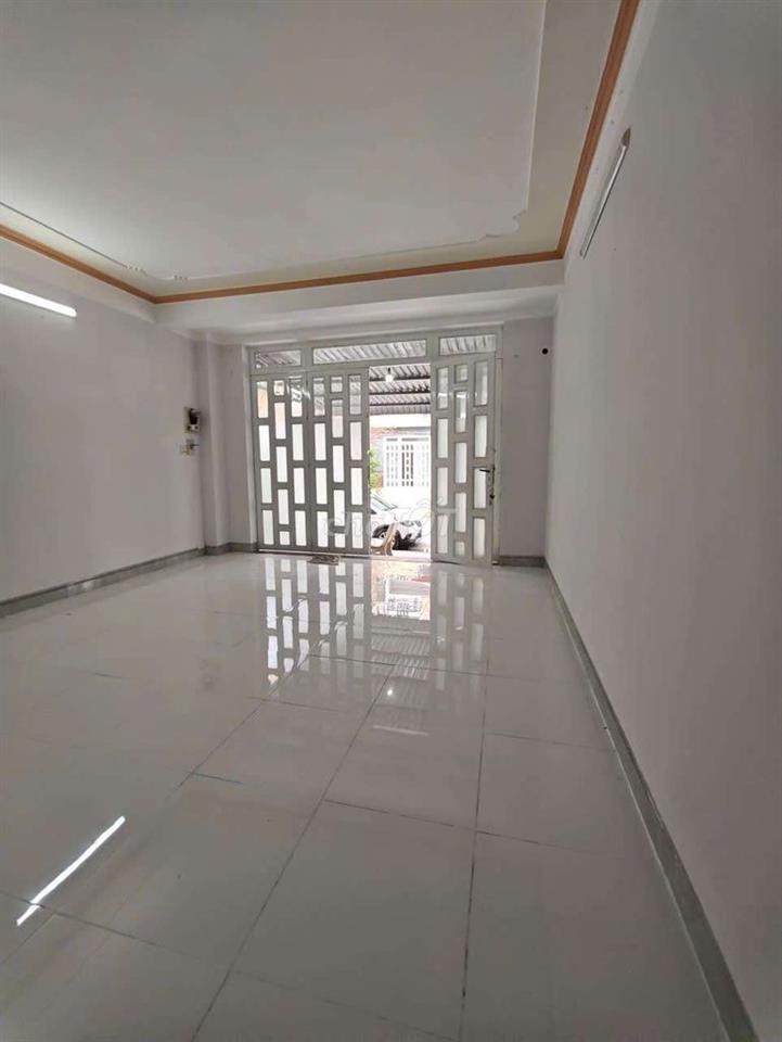 Nhà tại Kdc CTY 8, 4 phòng lớn, thuận tiện mở Vp CTY, lộ rộng