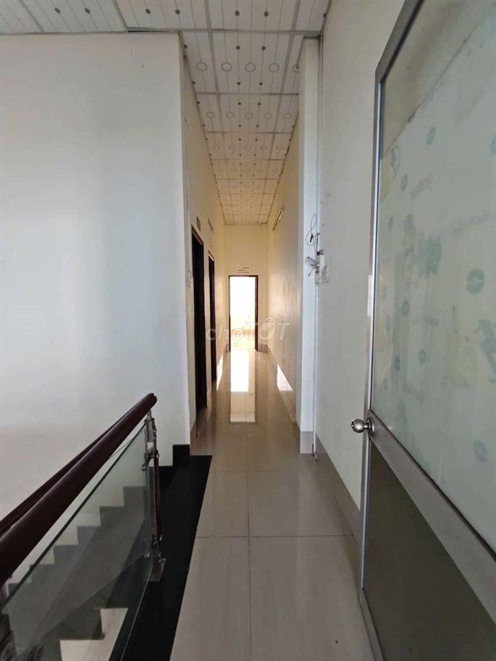 cho thuê nhà tại CTY 8 4pn giá rẻ