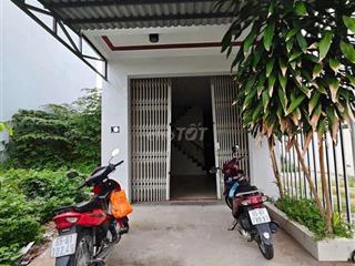 cho thuê nhà tại CTY 8 4pn giá rẻ