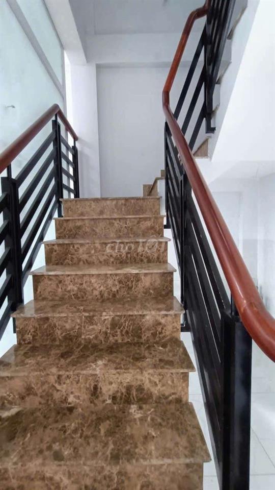 Cho thuê nhà mặt tiền Lý Chính Thắng thuận tiện kinh doanh