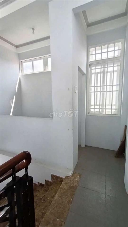 Cho thuê nhà mặt tiền Lý Chính Thắng thuận tiện kinh doanh