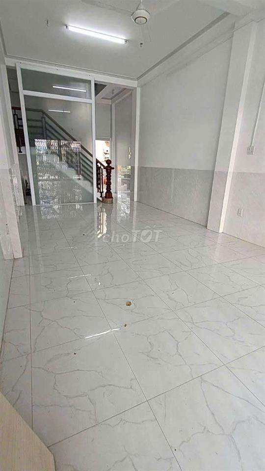 Cho thuê nhà mặt tiền Lý Chính Thắng thuận tiện kinh doanh