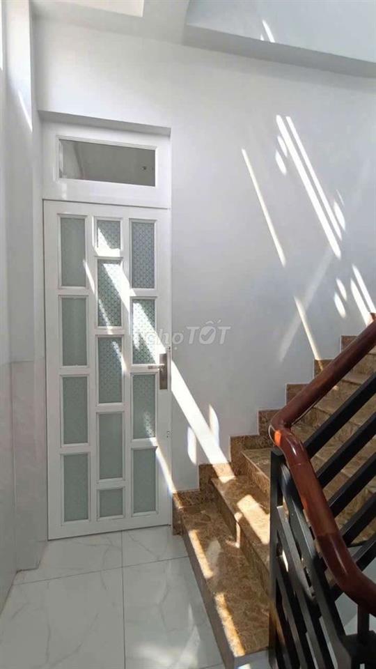 Cho thuê nhà mặt tiền Lý Chính Thắng thuận tiện kinh doanh