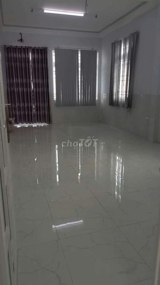 Cho thuê nhà mặt tiền Lý Chính Thắng thuận tiện kinh doanh