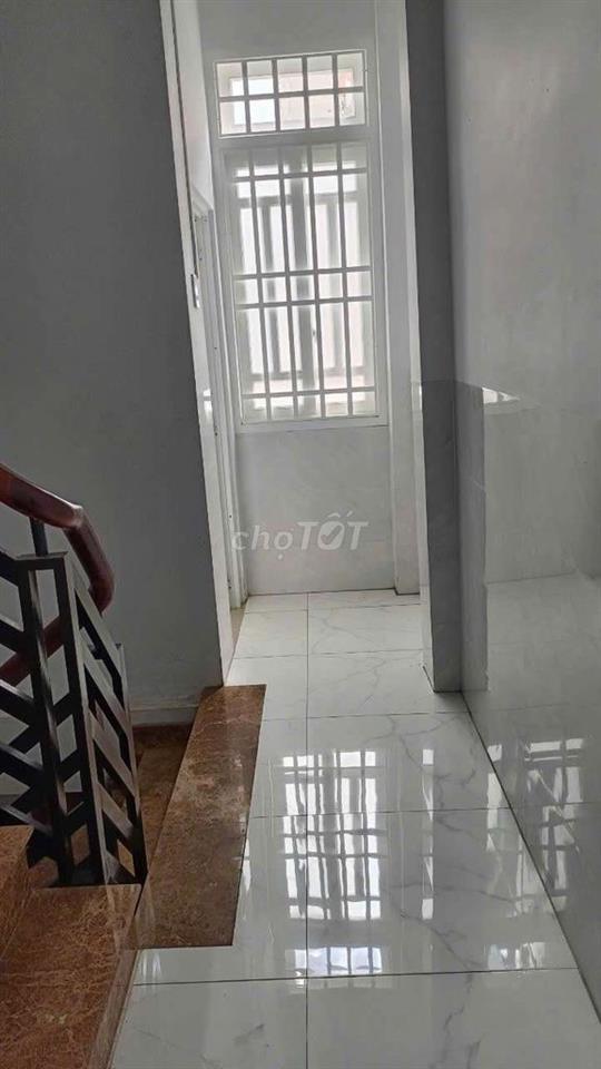 Cho thuê nhà mặt tiền Lý Chính Thắng thuận tiện kinh doanh