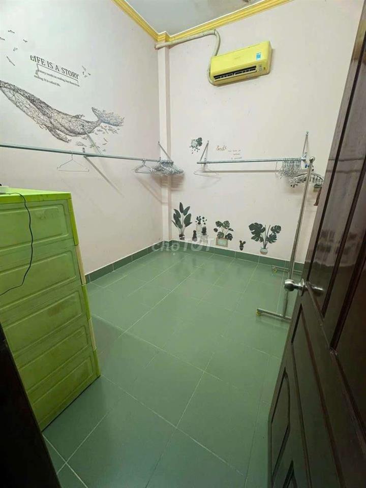 Cho thuê nhà Mt Nhật Tảo ô tô tới nhà