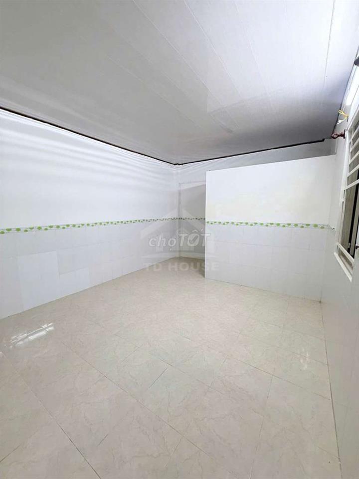 cho thuê nhà trệt lững 2pn lô ô tô 4m