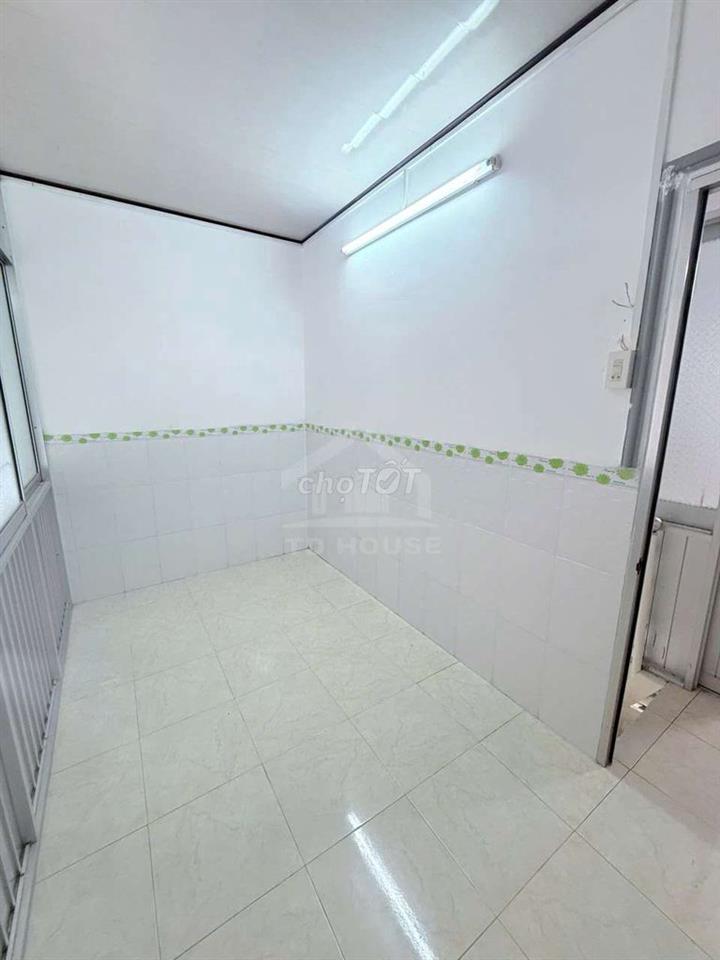 cho thuê nhà trệt lững 2pn lô ô tô 4m
