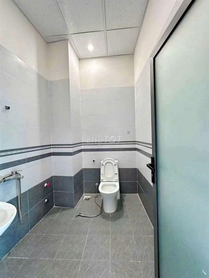 Cho thuê nhà trục chính hẻm thuận tiện kinh doanh 2 lầu
