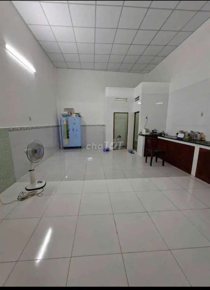 cho thuê nhà rộng rãi hẻm 311 nguyễn văn cừ