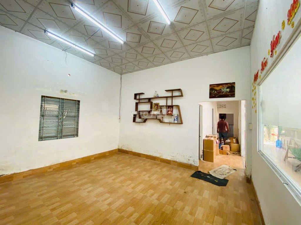 Cho thuê nhà sân vườn 1.300m2 thích hợp ở và kd cà phê sân vườn