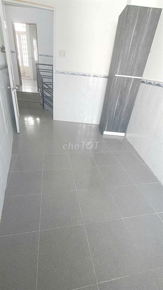 Cho thuê nhà mặt tiền Huỳnh Cương 3PN 3WC giá rẻ