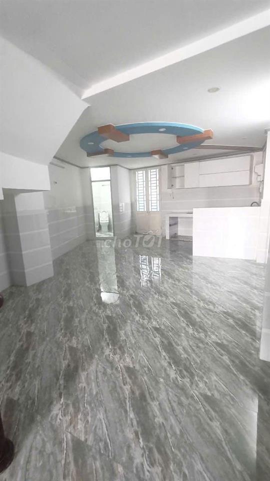 Cho thuê nhà mặt tiền Huỳnh Cương 3PN 3WC giá rẻ