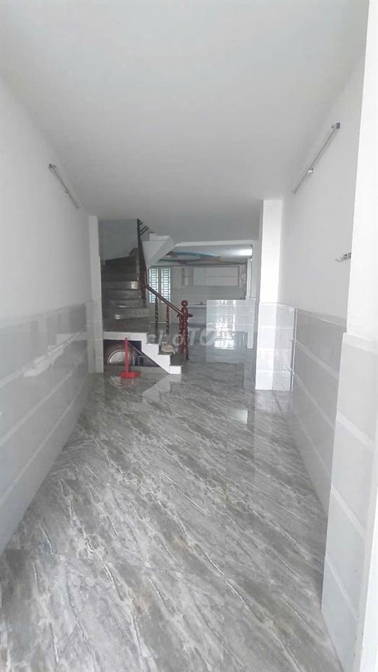 Cho thuê nhà mặt tiền Huỳnh Cương 3PN 3WC giá rẻ