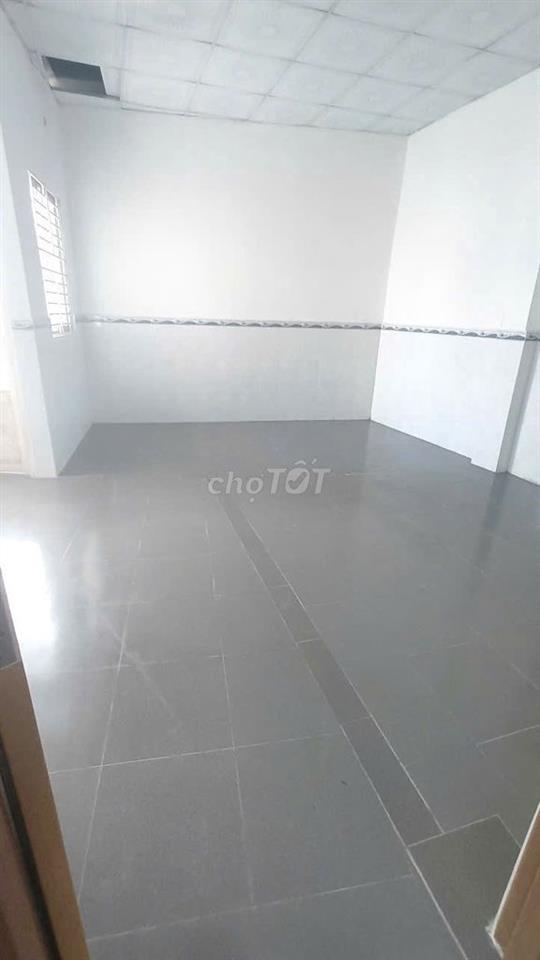 Cho thuê nhà mặt tiền Huỳnh Cương 3PN 3WC giá rẻ