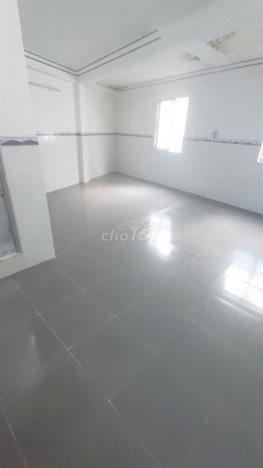 Cho thuê nhà mặt tiền Huỳnh Cương 3PN 3WC giá rẻ