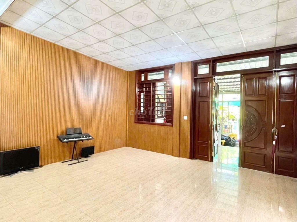 cho thuê nhà sân vườn lộ ô tô Huỳnh Phan Hộ