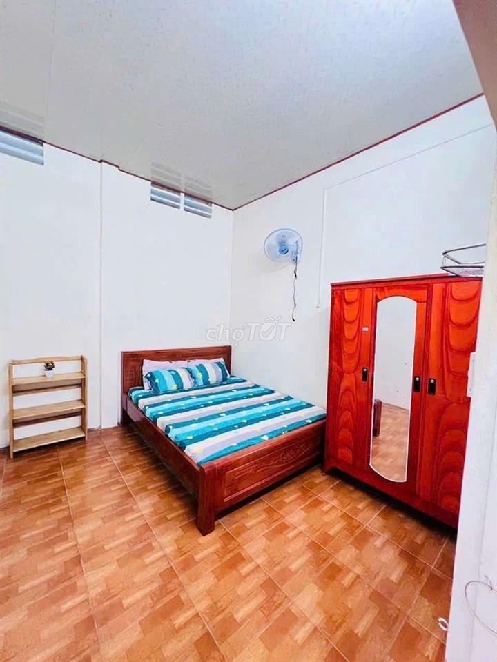 cho thuê nhà mới full nội thất gần chợ Cái Răng