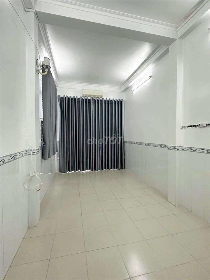 cho thuê nhà 2 lầu 3pn, 3wc trục chính hẻm Quang Trung