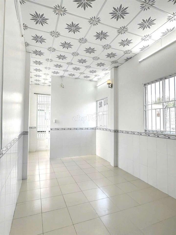 cho thuê nhà 2 lầu 3pn, 3wc trục chính hẻm Quang Trung