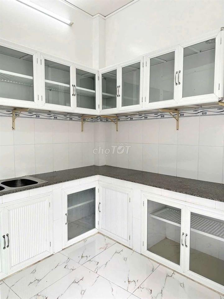 cho thuê nhà 2 lầu 3pn, 3wc trục chính hẻm Quang Trung