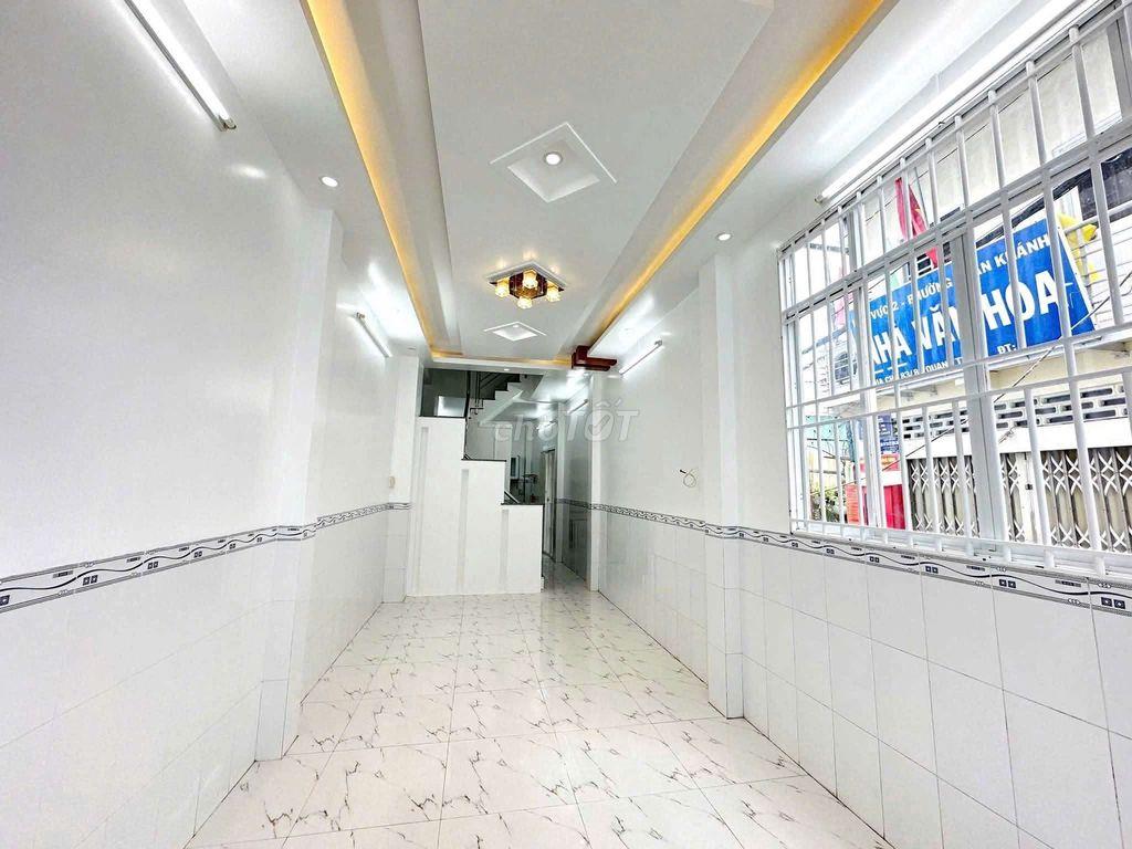 cho thuê nhà 2 lầu 3pn, 3wc trục chính hẻm Quang Trung