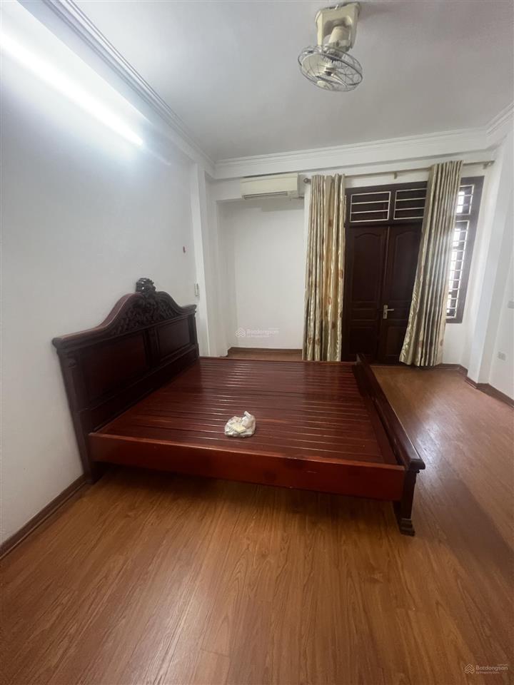 Cho thuê nhà riêng tại số 7 ngõ 163, nguyễn văn cừ, 13 triệu, 40m2