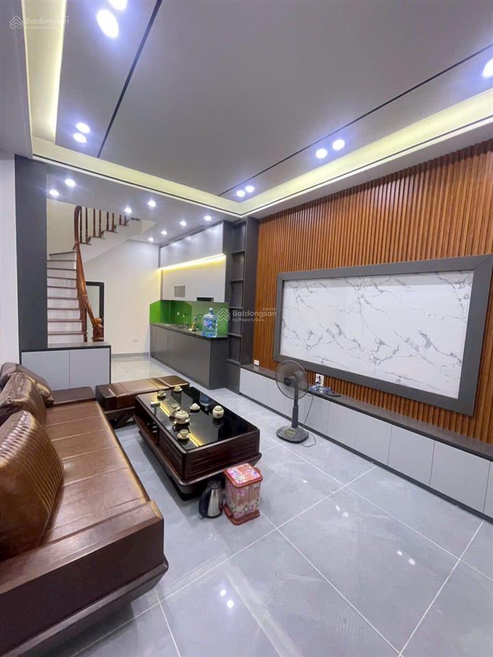 Siêu phẩm khai xuân đầu năm cho anh chị một em chân dài 31m2 5 tầng tại vân canh mới cứng nóng hổi