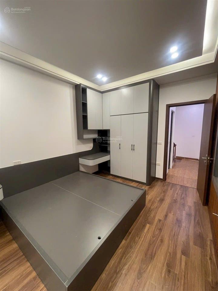 Siêu phẩm khai xuân đầu năm cho anh chị một em chân dài 31m2 5 tầng tại vân canh mới cứng nóng hổi