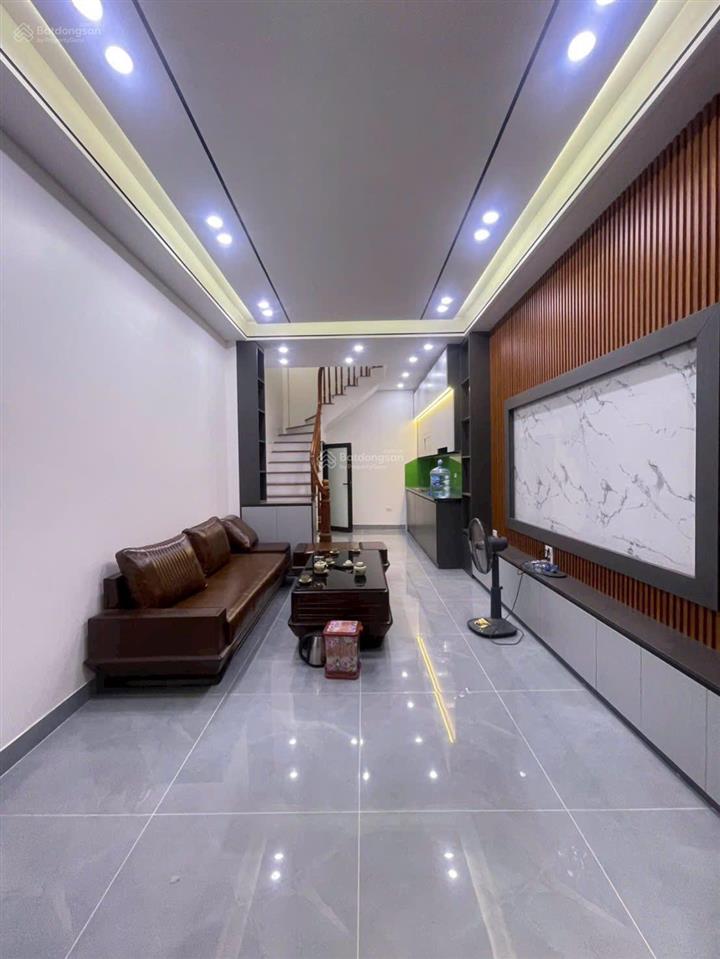 Siêu phẩm khai xuân đầu năm cho anh chị một em chân dài 31m2 5 tầng tại vân canh mới cứng nóng hổi