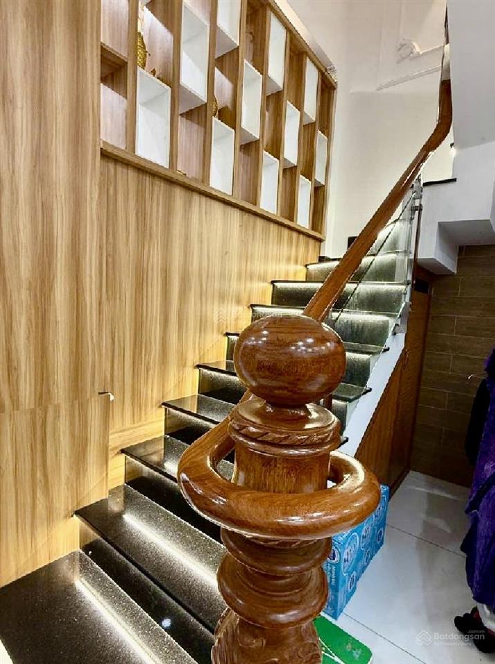 Nhà gần mặt tiền đường bông sao, quận 8