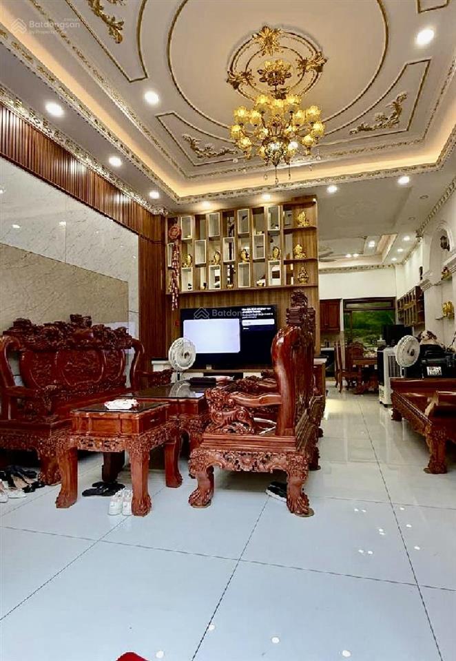 Nhà gần mặt tiền đường bông sao, quận 8