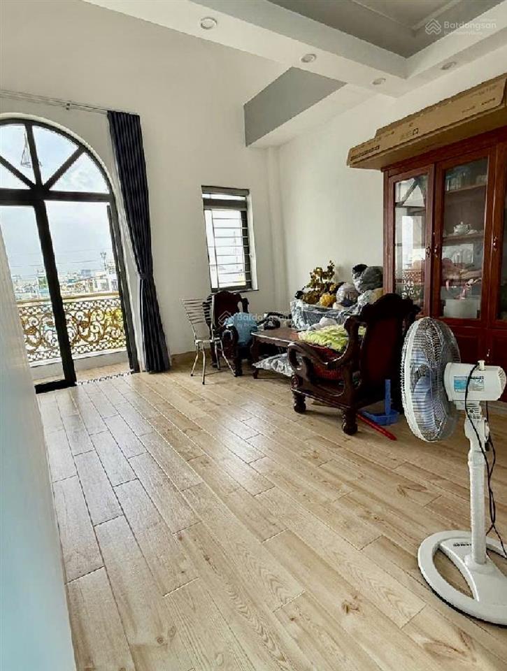 Nhà gần mặt tiền đường bông sao, quận 8