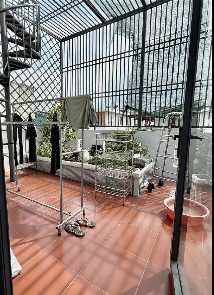 Nhà gần mặt tiền đường bông sao, quận 8