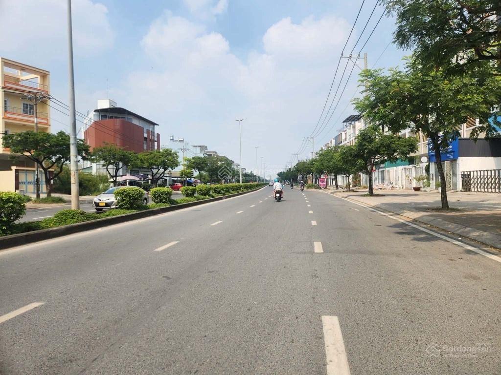 Nhà mặt tiền đường số phạm hùng bình chánh nhỉnh 9tỷ