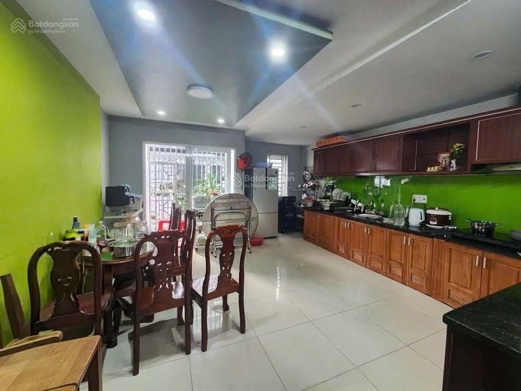 Nhà mặt tiền đường số phạm hùng bình chánh nhỉnh 9 tỷ