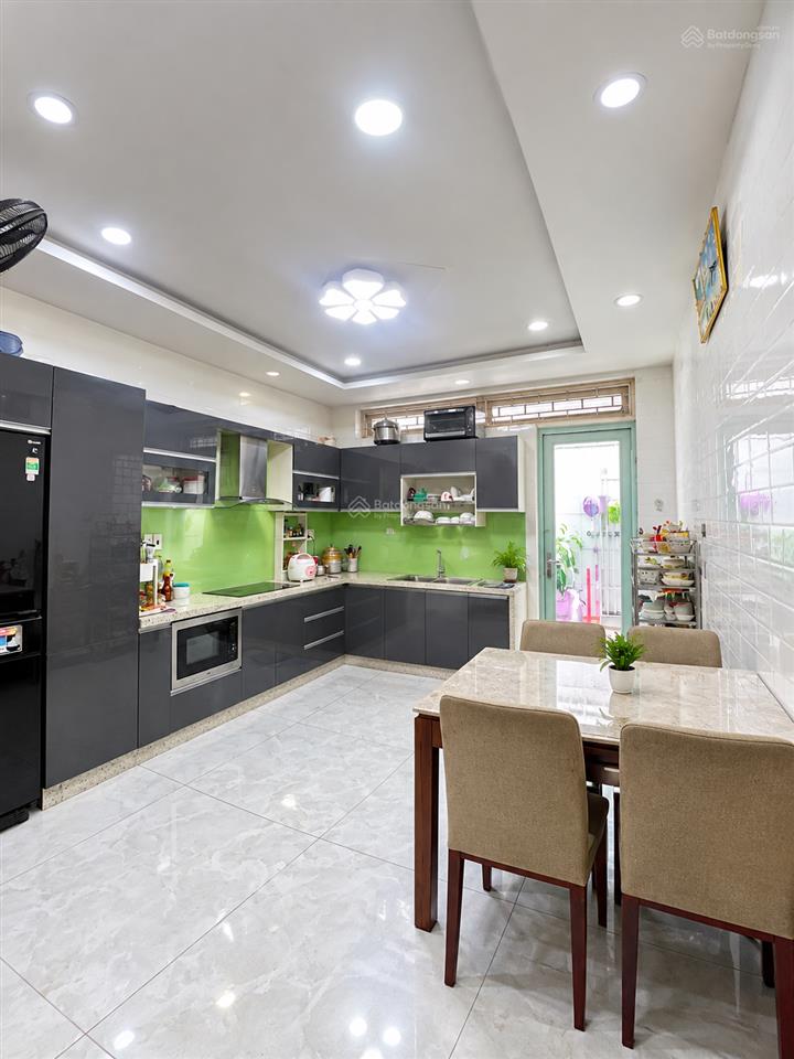 Nhà hẻm xe hơi phạm hùng quận 8 nhỉnh 9 tỷ