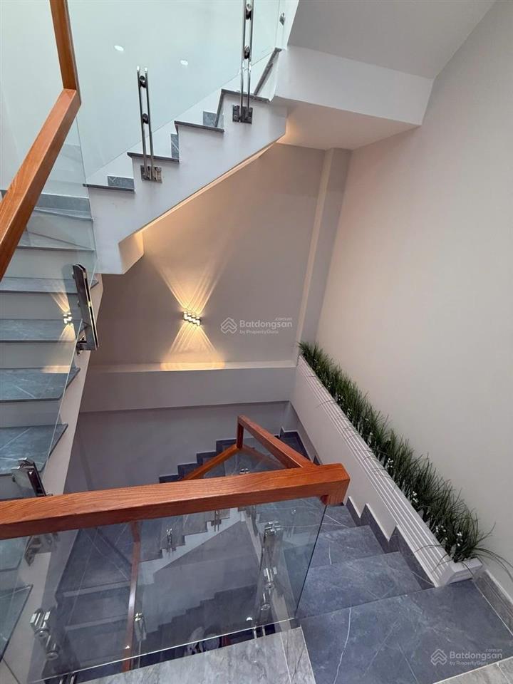 Nhà hẻm xe hơi bùi minh trực quận 8 4,4x19 nhỉnh 11 tỷ