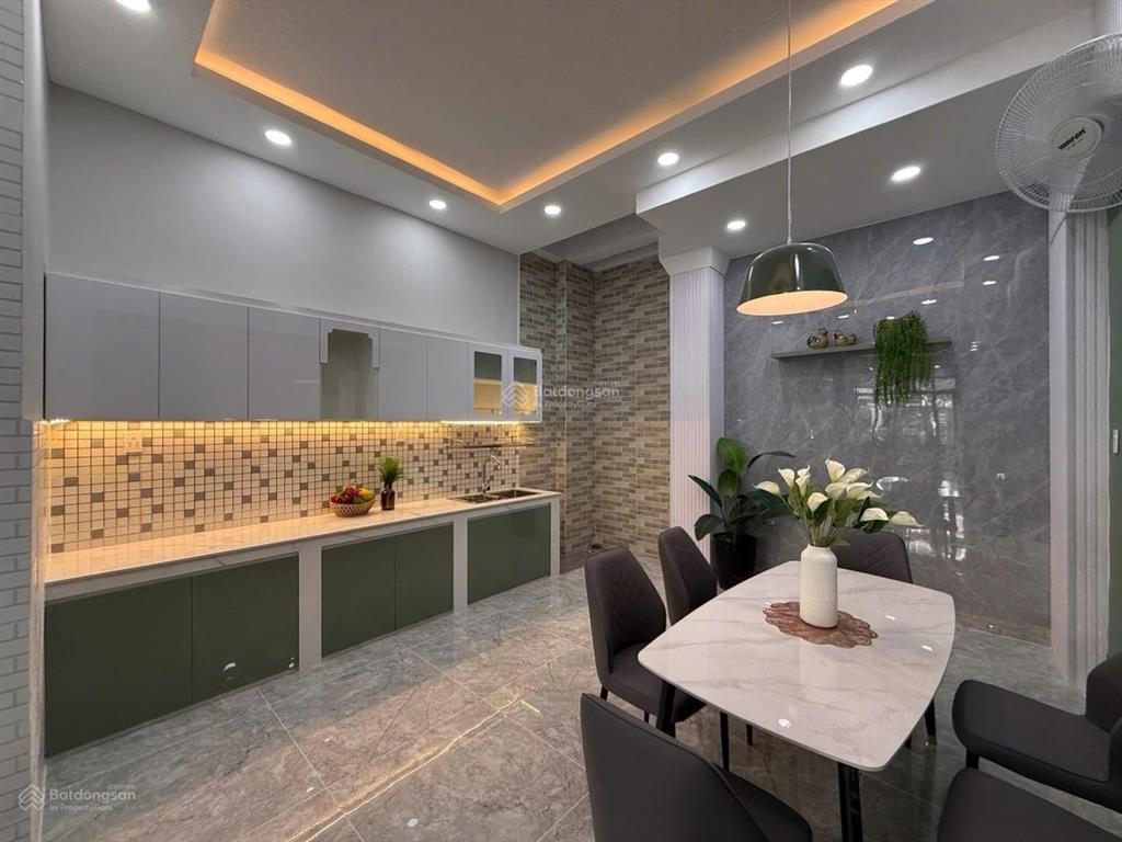 Nhà hẻm xe hơi bùi minh trực quận 8 4,4x19 nhỉnh 11 tỷ