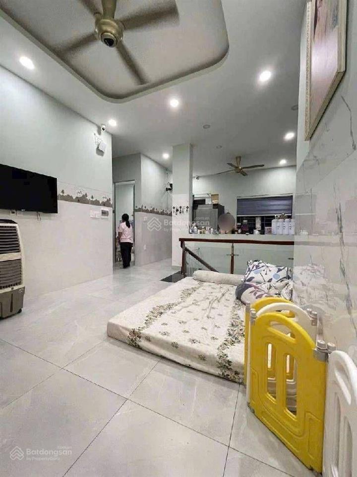 Bán nhà hẻm ô tô ra lê văn quới, bình tân, ngang 8.5m, 2 tầng