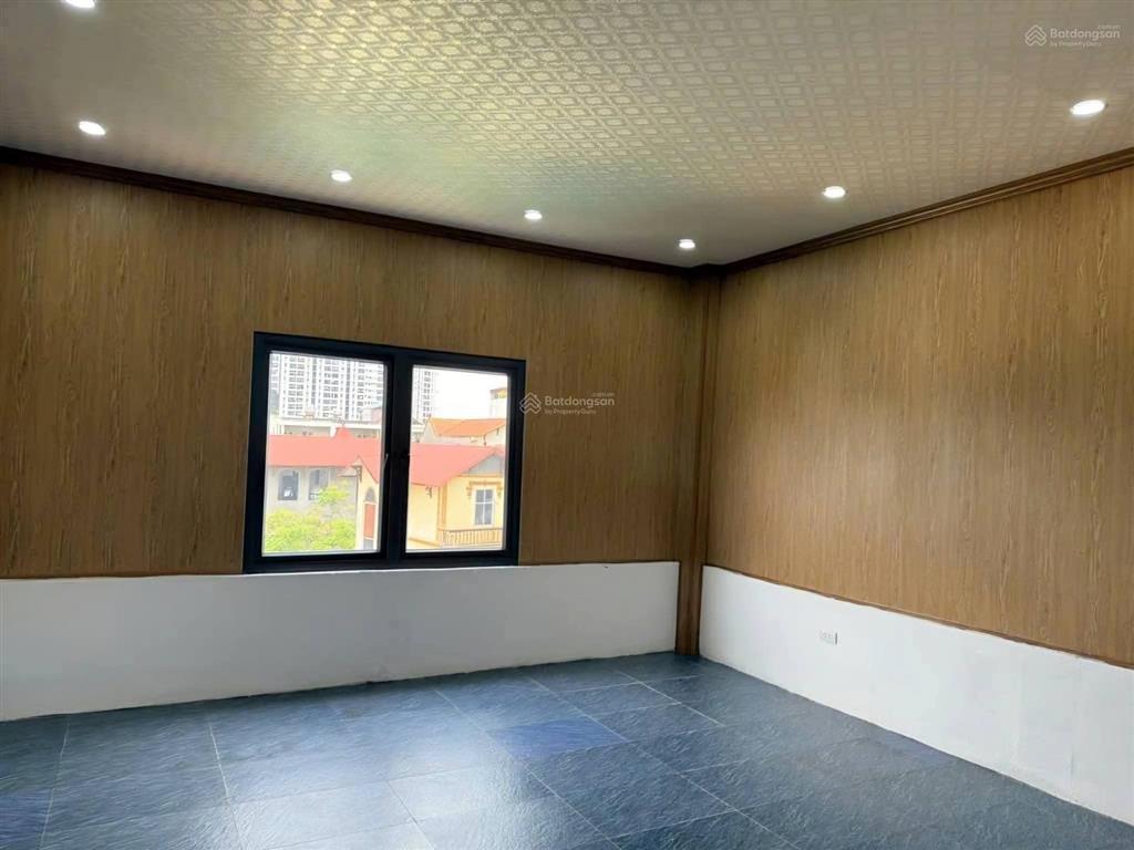 Nhà đẹp chu huy mân  diện tích lớn 103m2  ngõ thông  gần ô tô  sát vinhomes riversde