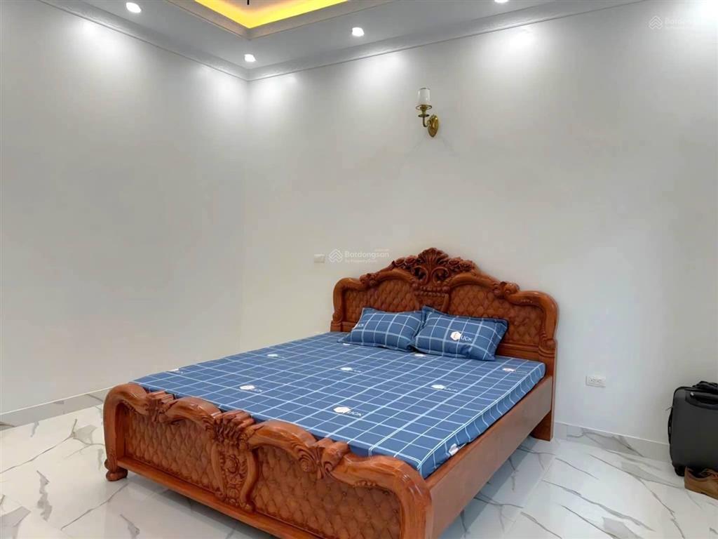 Nhà đẹp chu huy mân  diện tích lớn 103m2  ngõ thông  gần ô tô  sát vinhomes riversde