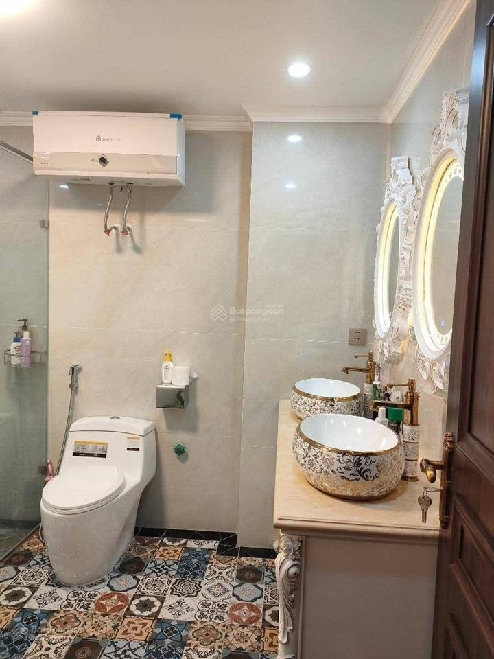 Ngô gia tự long biên/7 tầng thang máy garage 2 ô tô nội thất châu âu 29 tỷ/91m2/7 t/mt 4m