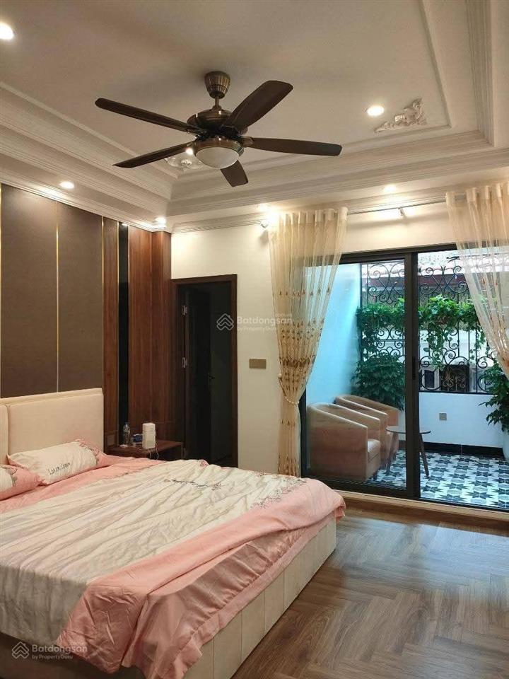 Ngô gia tự long biên/7 tầng thang máy garage 2 ô tô nội thất châu âu 29 tỷ/91m2/7 t/mt 4m